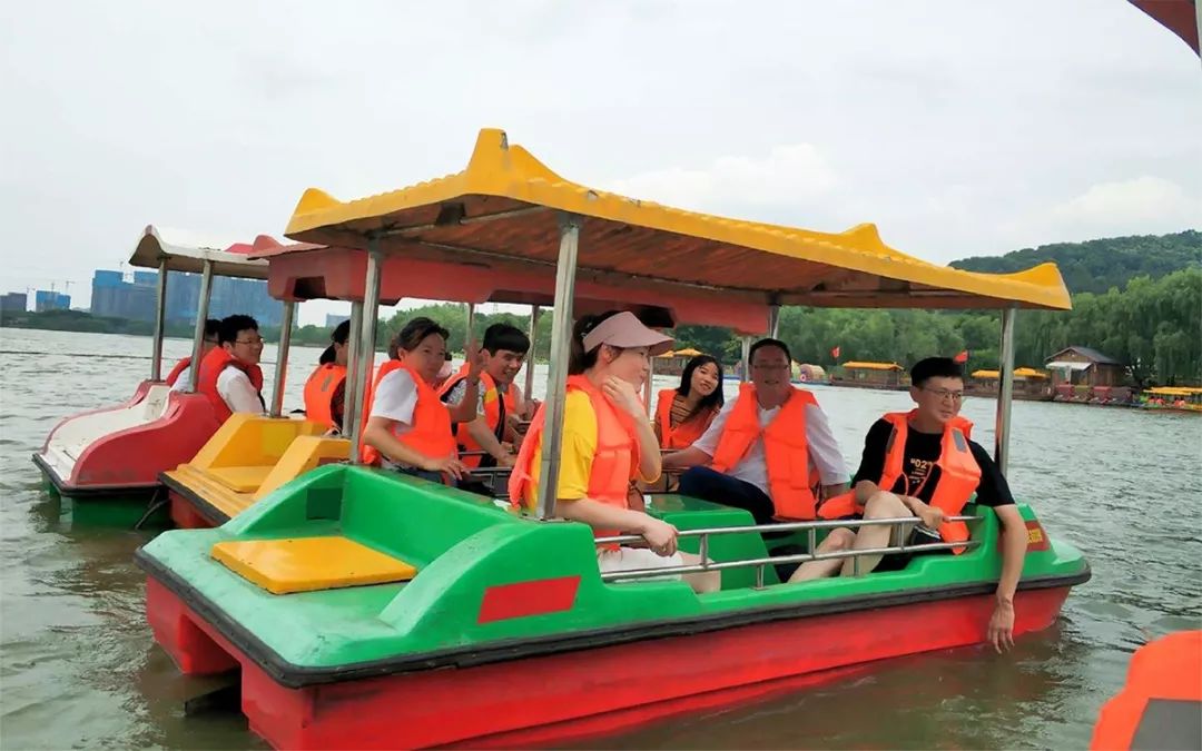 杏鑫娱乐团建 | 打卡后官湖湿地公园，顶住高温出来烧烤的都是真爱呀~